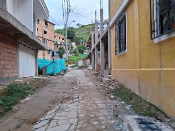 VENDO APARTAMENTO DE PRIMER PISO EN BARBOSA ANTIOQUIA.