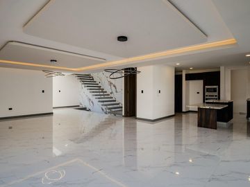 VENTA DE CASA NUEVA RESIDENCIAL EN LOMAS DE ANGELOPOLIS III, PUEBLA GRAN RESERVA
