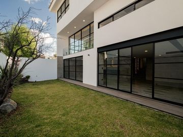 VENTA DE CASA NUEVA RESIDENCIAL EN LOMAS DE ANGELOPOLIS III, PUEBLA GRAN RESERVA