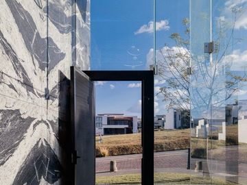 VENTA DE CASA NUEVA RESIDENCIAL EN LOMAS DE ANGELOPOLIS III, PUEBLA GRAN RESERVA
