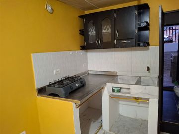 VENDO APARTA- ESTUDIO DE SEGUNDO PISO, BIEN BARATO, EN BARBOSA ANTIOQUIA.