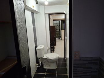 VENDO APARTA- ESTUDIO DE SEGUNDO PISO, BIEN BARATO, EN BARBOSA ANTIOQUIA.