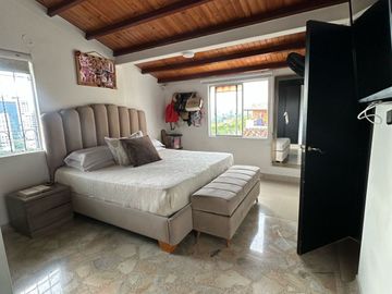 VENDO CASA ESQUINERA EN CONJUNTO TESORO DEL CACIQUE EN BUCARAMANGA