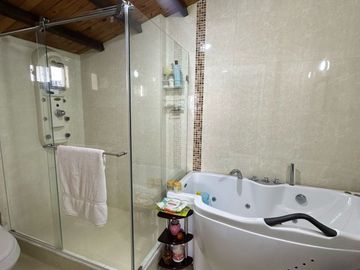 VENDO CASA ESQUINERA EN CONJUNTO TESORO DEL CACIQUE EN BUCARAMANGA
