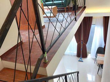 Rumah 2 Lantai Scandinavian dekat Jalan Besi Jangkang