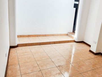 VENTA DE ACOGEDORA CASA FRENTE A PARQUE EN LA MEJOR ZONA DE SURCO