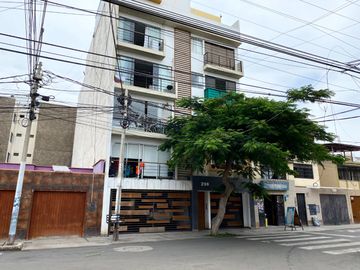VENTA DE DEPARTAMENTO DUPLEX 4TO PISO URB. SANTA EDELMIRA