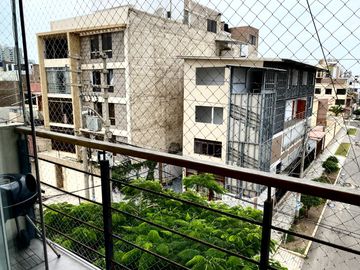 VENTA DE DEPARTAMENTO DUPLEX 4TO PISO URB. SANTA EDELMIRA