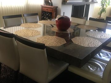 En Venta Amplio Departamento Gónzales Suárez