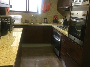 En Venta Amplio Departamento Gónzales Suárez