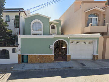 HERMOSA CASA A 10 MINUTOS DEL MALECÓN DE PLAYA HERMOSA