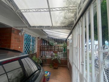 Venta de hermosa casa en Quintas de las Américas