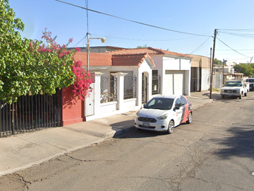 LINDA, Y CÉNTRICA CASA EN MEXICALI