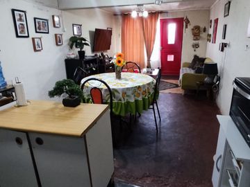 Se vende casa en sector Oriente de Iquique