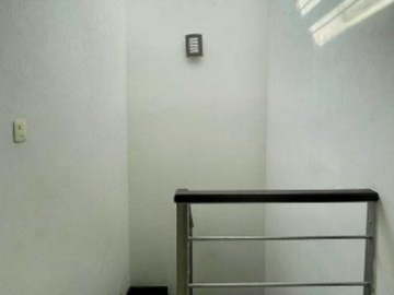 PRECIOSA Y AMPLIA CASA A 20 MIN DEL AEROPUERTO DE TIJUANA