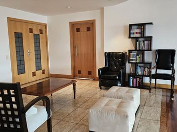 Vendo Departamento de 520m2 de  4 Dormitorios en Quito Tenis