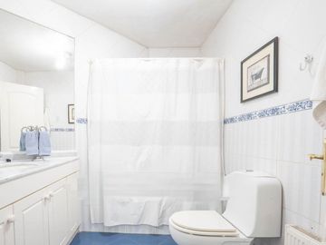 BROKER BOSQUES IMPECABLE 5D-4B-SE-DEPENDENCIAS- PATIO
