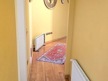 BROKER BOSQUES IMPECABLE 5D-4B-SE-DEPENDENCIAS- PATIO