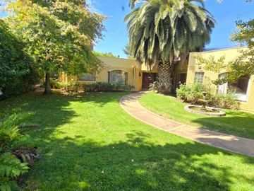 BROKER BOSQUES IMPECABLE 5D-4B-SE-DEPENDENCIAS- PATIO