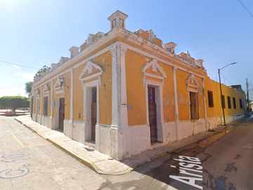 PRECIOSA Y CLÁSICA CASA A SOLO UNAS CALLES DE LA PLAYA DE CAMPECHE