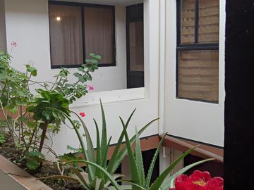 CASA RENTERA 11 DEPARTAMENTOS - TERRAZA TECHADA Santa Sector Santa Rosa de Chillogallo