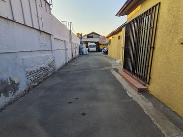 Macul, se vende casa comercial 1062 mts2