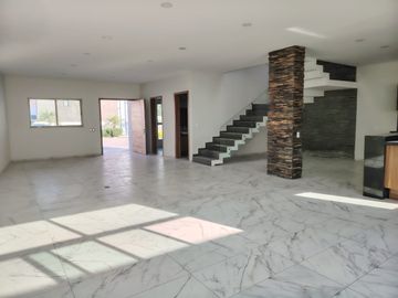 CASA EN VENTA EN SENDEROS DE MONTE VERDE 29 COTO 6A