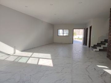 CASA EN VENTA EN SENDEROS DE MONTE VERDE 29 COTO 6A