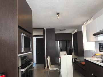 VENTA CASA EN BELLAVISTA QUITEÑO LIBRE