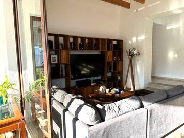 Casa en Venta estilo mexicana contemporánea, con 3 recámaras en Vista Real, Corregidora