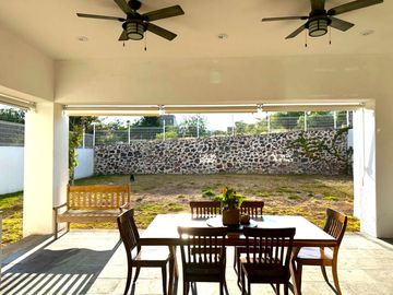 Casa en Venta estilo mexicana contemporánea, con 3 recámaras en Vista Real, Corregidora
