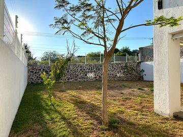 Casa en Venta estilo mexicana contemporánea, con 3 recámaras en Vista Real, Corregidora