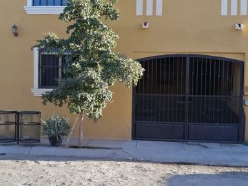 CASA EN VENTA EN TULIPANES AL SURPONIENTE HERMOSILLO