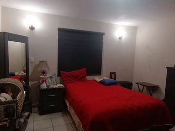 CASA EN VENTA EN TULIPANES AL SURPONIENTE HERMOSILLO