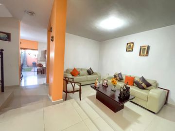 Hermosa Casa en Coto Avellano, Valdepeñas, Zapopan