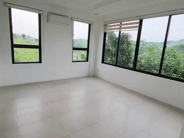Overlooking House and Lot in Antipolo City
