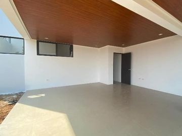 Overlooking House and Lot in Antipolo City