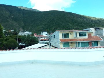 CASA DE VENTA EN PUSUQUI URB. SAN GREGORIO QUITO ECUADOR A POCOS MINUTOS DE LA ESCUELA MILITAR