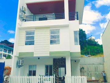 4BR SINGLE ATTACHED UNIT WITH EN SUITE IN ANTIPOLO CITY