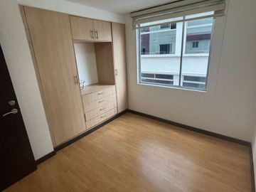Vendo departamento de 3 habitaciones con balcon