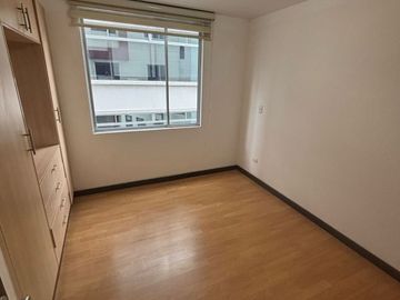 Vendo departamento de 3 habitaciones con balcon