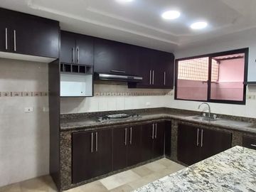HERMOSA CASA EN VENTA EN CONJUNTO CERRADO DE ALTA PLUSVALÍA! IZAMBA