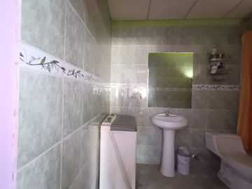 CASA DE VENTA,  EN PRE-COOP DIGINIDAD POPULAR , SUR DE GUAYAQUIL