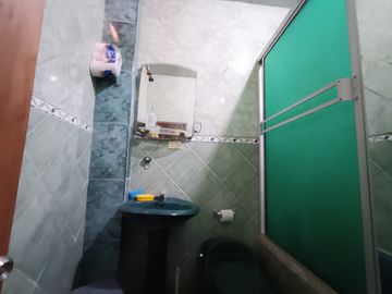 CASA DE VENTA,  EN PRE-COOP DIGINIDAD POPULAR , SUR DE GUAYAQUIL
