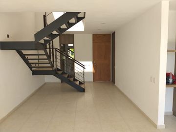CERCA SUMIYA. VIGILANCIA. MANTENIMIENTO DE TODO EL JARDIN Y AREAS COMUNES. CREDITOS OK