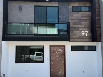 Casa en venta en Antigua Cementera Galerias Serdán