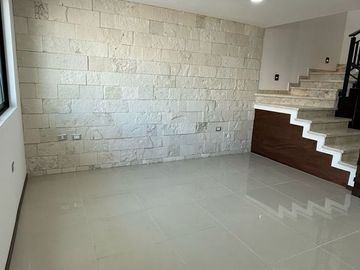 Casa en venta en Antigua Cementera Galerias Serdán