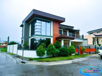 Corner 4 Bedroom House For Sale in Corona Del Mar Talisay Cebu