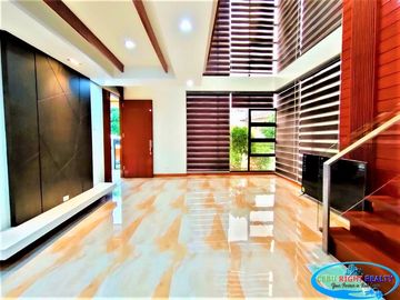 Corner 4 Bedroom House For Sale in Corona Del Mar Talisay Cebu