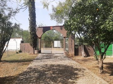 QUINTA EN VENTA EN JUAREZ, NUEVO LEON, ZONA LA LOBITA SAN MATEO, TERRENO 1720 m2, A 10 MINUTOS DE AV. ELOY CAVAZOS Y CARRETERA JUAREZ SAN MATEO